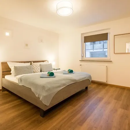 Bright - Perfect For 4 - Kitchen - Parking - Netflix شقة